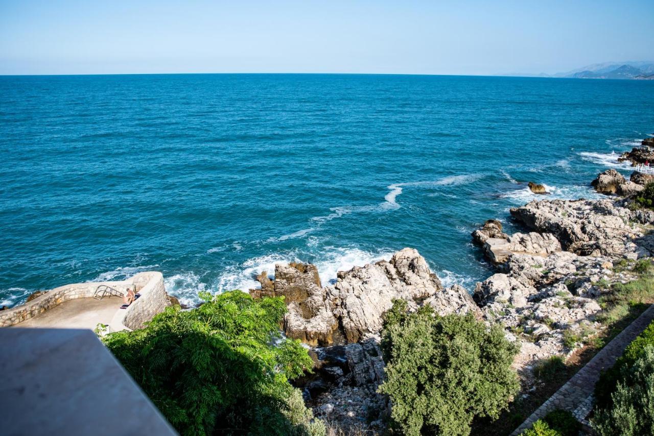 Hotel R Utjeha Zewnętrze zdjęcie