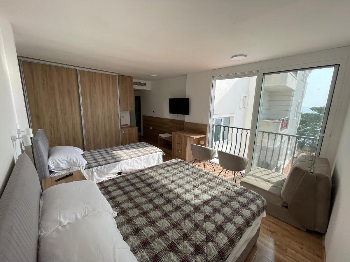 Hotel R Utjeha Zewnętrze zdjęcie