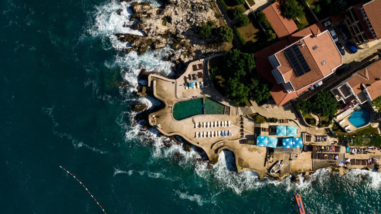 Hotel R Utjeha Zewnętrze zdjęcie